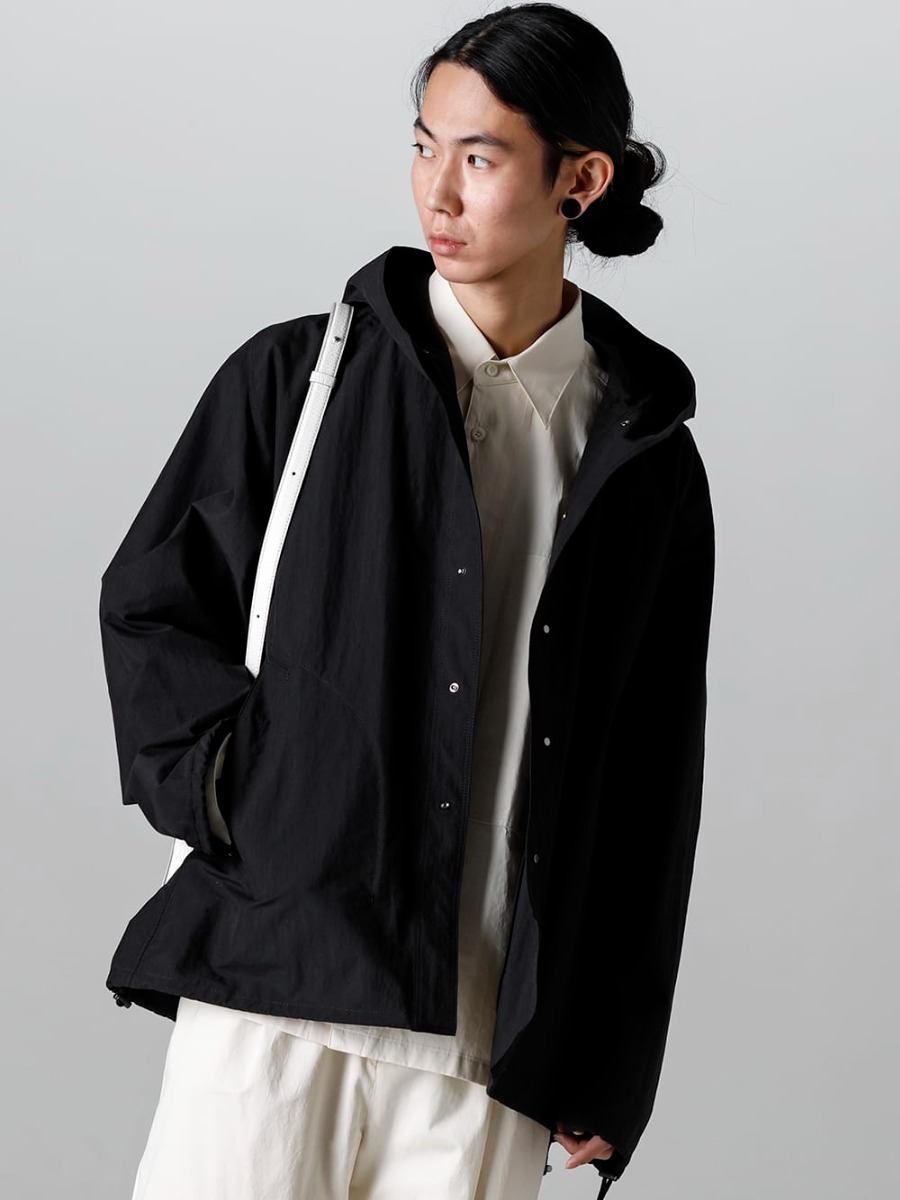 IRENISA - イレニサ 23SS 見出し2  - IH-23SS-J017-CS-Rain Parka Black - IH-23SS-B020-CSS-Wide Pockets Shirt Blouson Ivory - SB1WG0018-5AC Camera Bag Medium 2-006