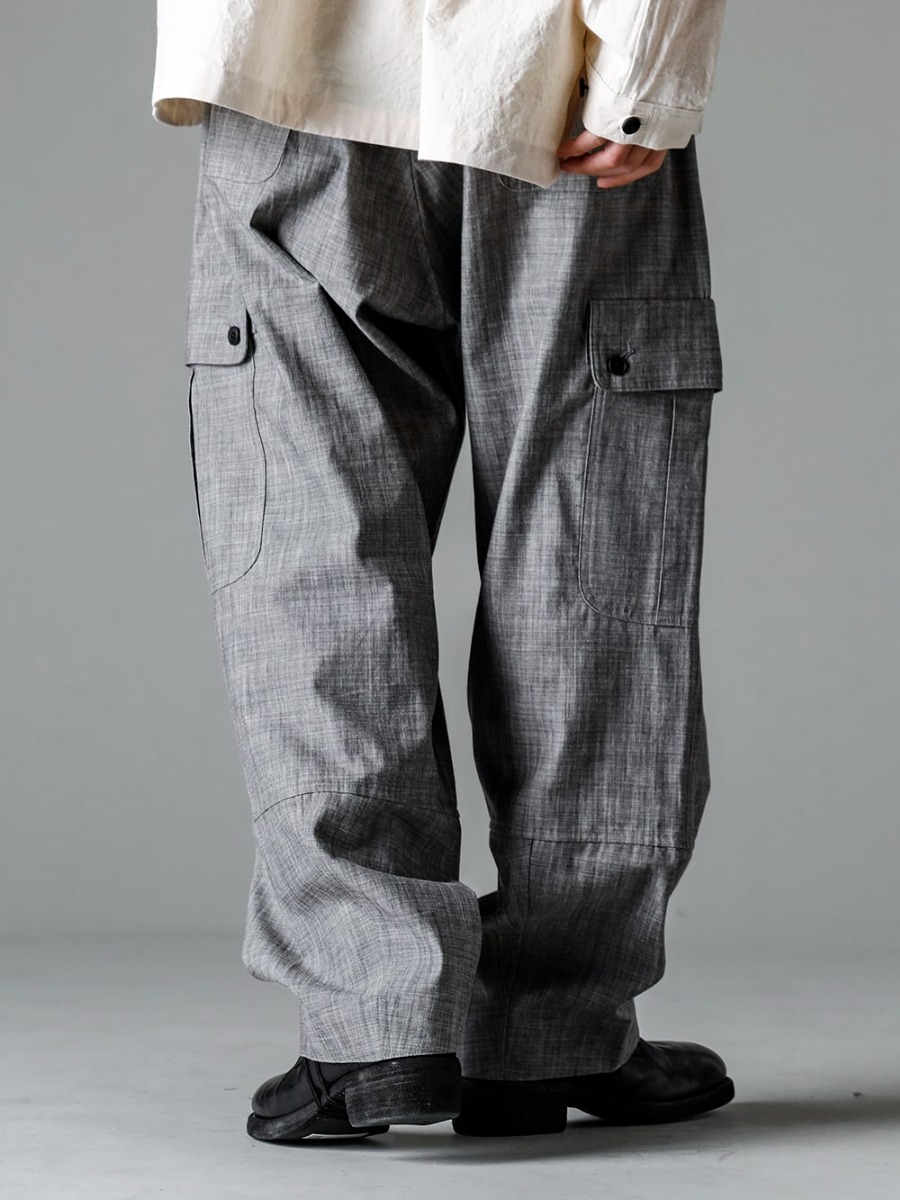 O PROJECT(オー プロジェクト) 23SS(春夏) 墨染でありながら爽やかさも併せ持ったシャンブレー生地 -  O15TR3-GREY-SUMI カーゴ トラウザー グレイ スミ シャンブレー クラシック ダービーシューズ レースアップ ダブルソール - ホース フルグレイン - 792Z 3-003