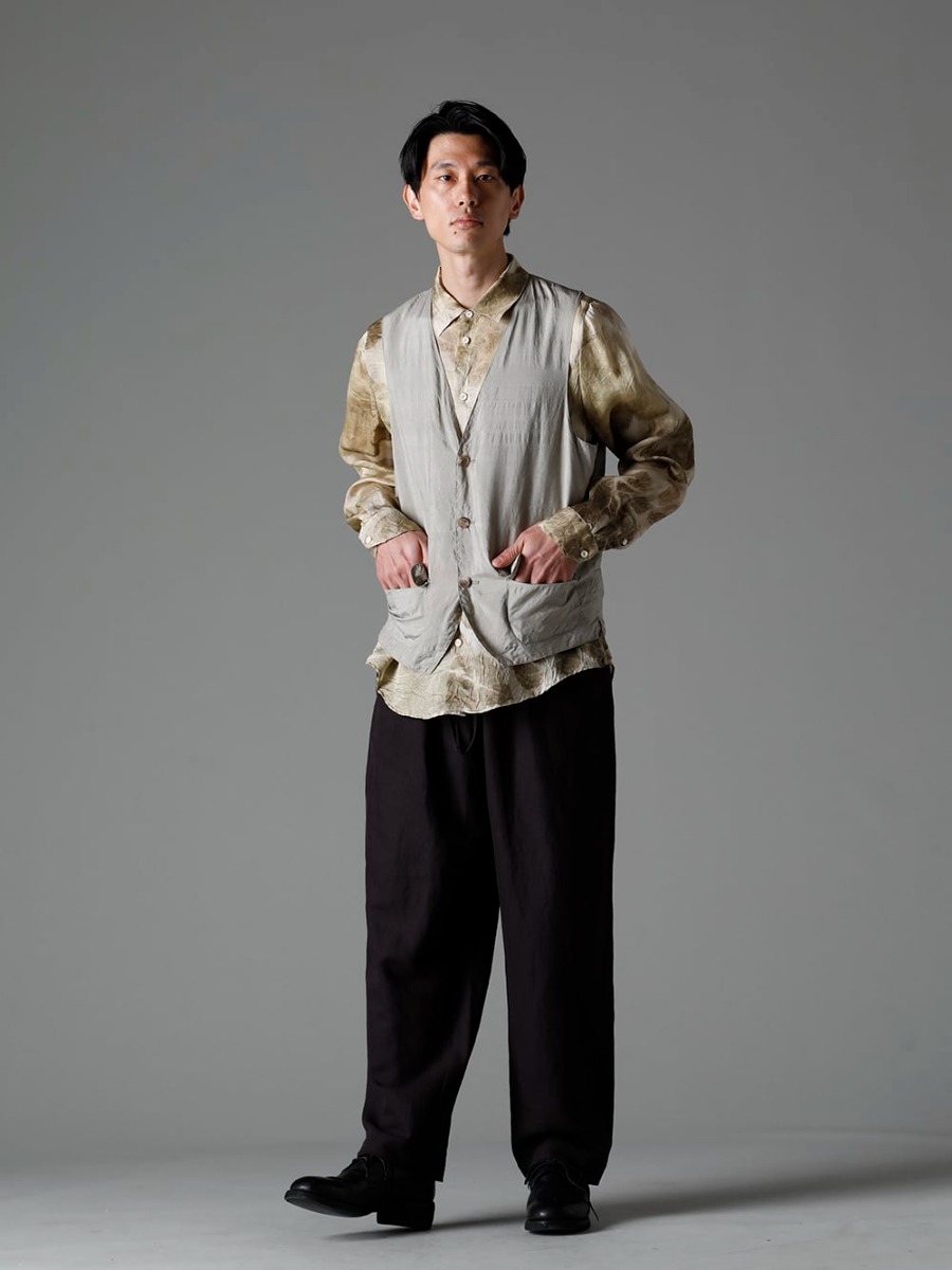 NOUSAN 23SS - Giving new value to silk that was thought to be no longer usable due to flooding - Unique fabric with a rich taste - 3-B gilet 3B gilet - shirt-Leaf-Print Reguler Collar Shirt (Leaf Print) - villa-A-23SS villa：Wide Easy Pants - 792Z Classic Derby Shoes Double Sole - Horse Full Grain Leather - 792Z 1-001