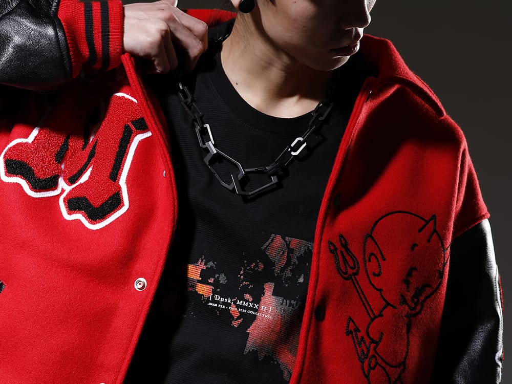 JULIUS 2022-23AW A new type of stadium jumper from SAINT M××××××. - 787CUM3(DUSK Twist Tuck Short sleeve T-shirts) 817ACU15-black(Chain Necklace Black) - 2-010