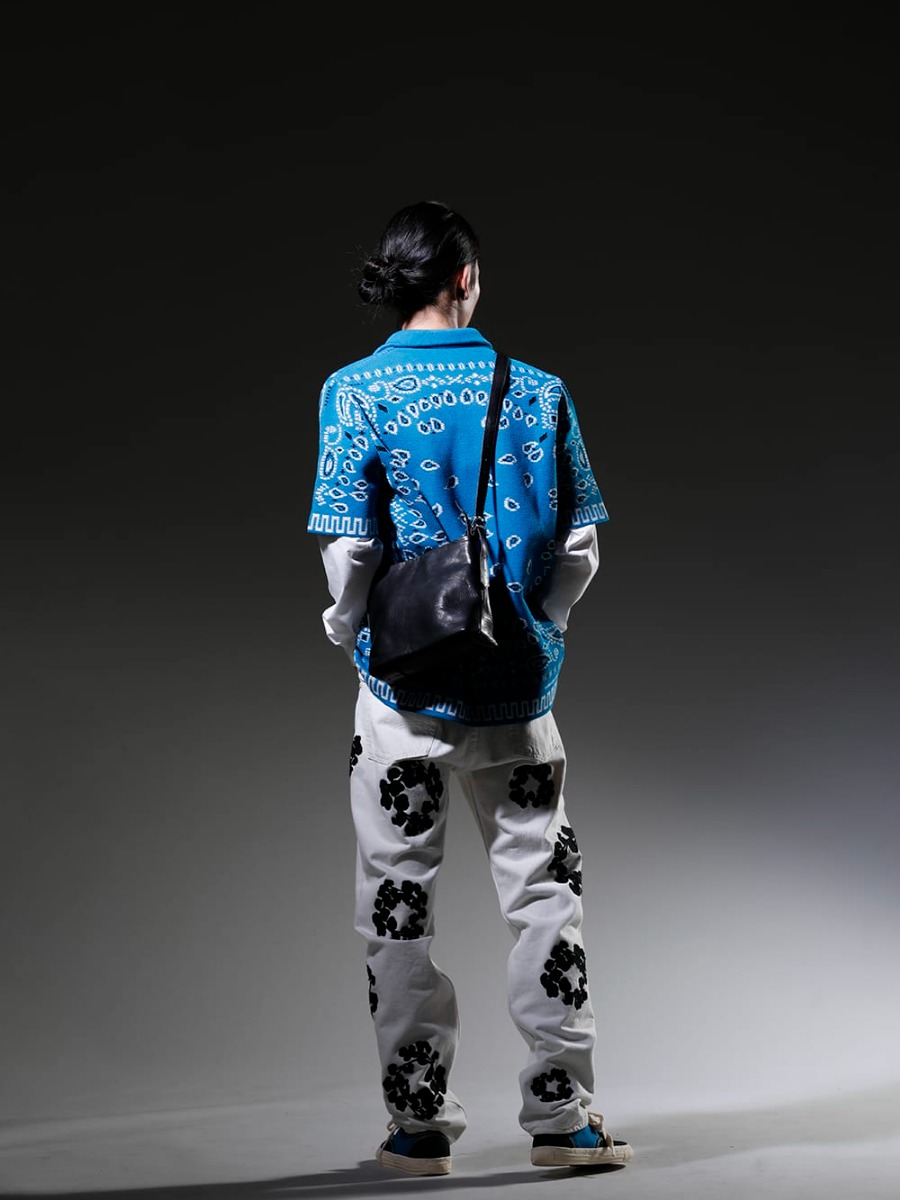 ALANUI / PHENOMENON / DENIM TEARS / General Scale Maison MIHARAYASUHIRO / cornelian taurus 2023SS Casual style with blue as the main color -  LMHS23-022(Bandana Piquet Shirt Blue Swim Multi) ILLCS22A-012(Original Logo Long Sleeve Tee) DT-S22-0000-012(COTTON WREATH Chainstitch Jean White - 501-500-30) A06FW503-Blue(Past Sole Low Cut Sneaker Blue) co22fwpss030(Parallel Shoulder S H.Cow) - 1-003