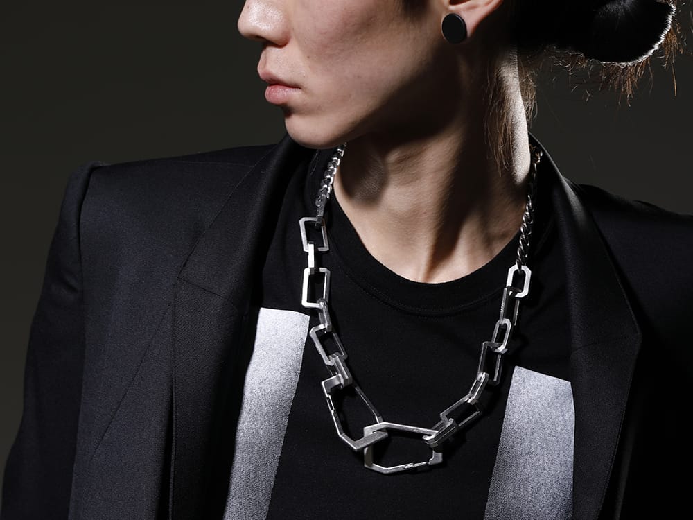 Julius 2023SS Pay attention to the waistline of this striking chain necklace and printed silk stole! - 817ACU15-silver(Chain Necklace Silver) - 2-009