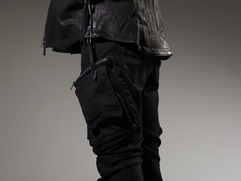 ユリウス 2023SS 見出し3 - 807PAM6-BK(10.5oz ストレッチデニム ダメージペイント カーゴスキニーデニム) - 3-005