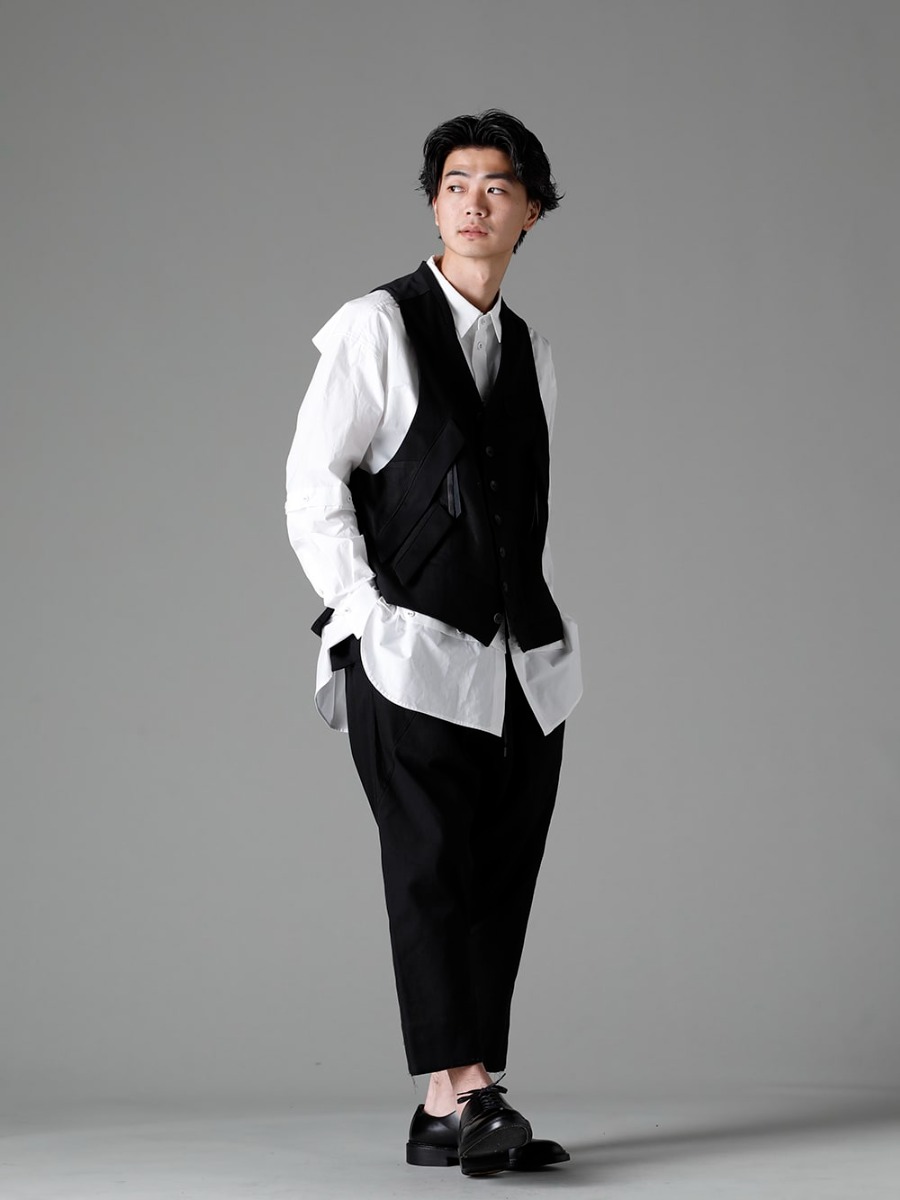 The Viridi-anne(ザ ヴィリジアン) 23SS(春夏) スタイリング クラシックテイストを軸にしたモノトーンのスタイリング - VI-3567-06-Black フラグメント ベスト ブラック VI-3581-02 デタッチャブル シャツ VI-3568-04-Black フラグメント ドロップクロッチ トラウザー ブラックIH-22SS-S001-RCレザーシューズ  1-002