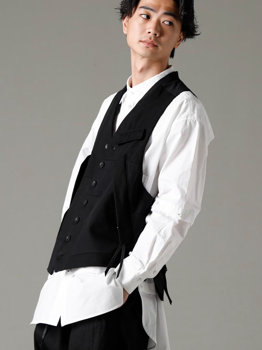 The Viridi-anne(ザ ヴィリジアン) 23SS(春夏) ドレッシーなフォルムをベースにファスナーポケットといった機能的なディテール  - VI-3567-06-Black フラグメント ベスト ブラック VI-3581-02 デタッチャブル シャツ 2-002