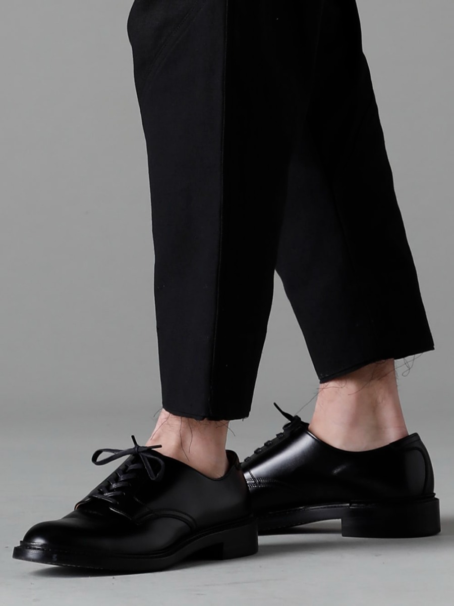 The Viridi-anne(ザ ヴィリジアン) 23SS(春夏) 味のあるディテールをさりげなく用いたデザイン -  VI-3568-04-Black フラグメント ドロップクロッチ トラウザー ブラックIH-22SS-S001-RCレザーシューズ  3-004