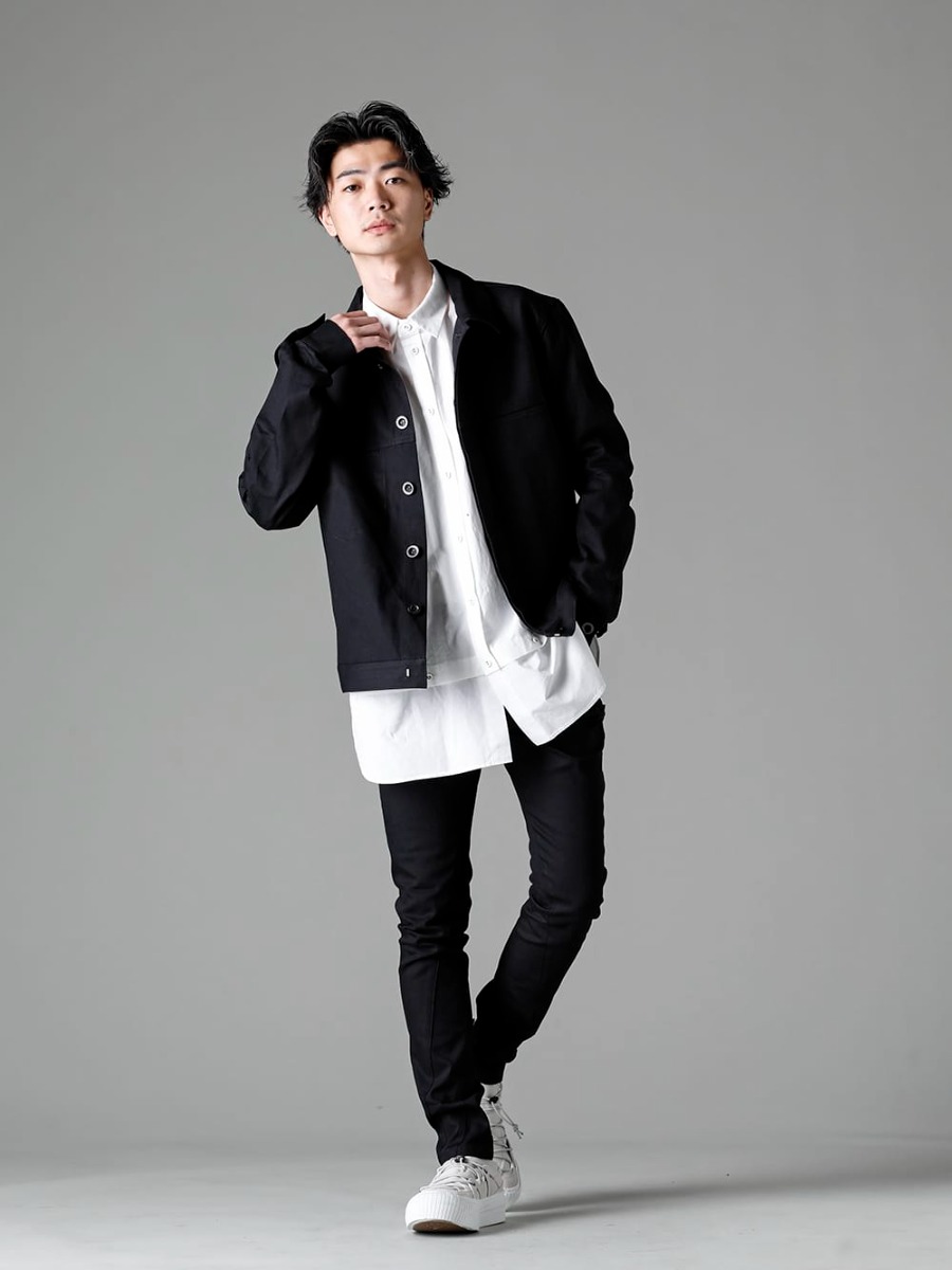 The Viridi-anne - ザ ヴィリジアン 2023SS Blackのデニムセットアップでドレッシーに - VI-3574-06-Black - デニムジャケット ブラック - VI-3581-02 - デタッチャブル シャツ - VI-3575-04-Black - デニム スリム パンツ ブラック  4-001