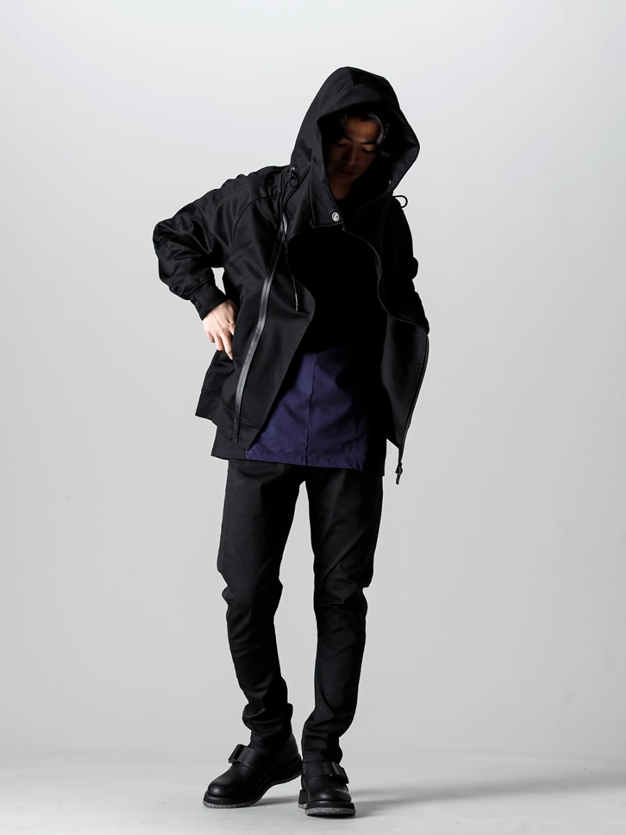 RIPVANWINKLE 2023SS Styling - Dolman L/S with a bi-colored finish and pockets based on a dolman-sleeve cut sew garment. Dolman sleeve style with casually dark navy as a point - RW-513 - Line Wrap Hoodie - RW-508 - Line Slim Easy Dust Black
 - RW-520 - Tactical Derby Gore 1-001