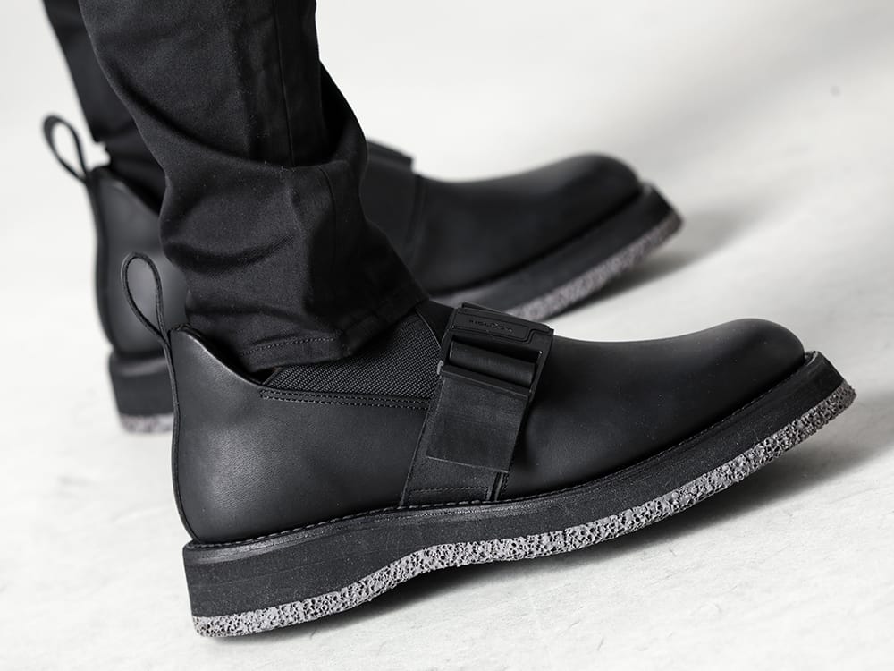 RIPVANWINKLE 2023SS Note the deep color, dust black, of the Line Slim Easy Pants. - RW-520 - Tactical Derby Gore  3-005