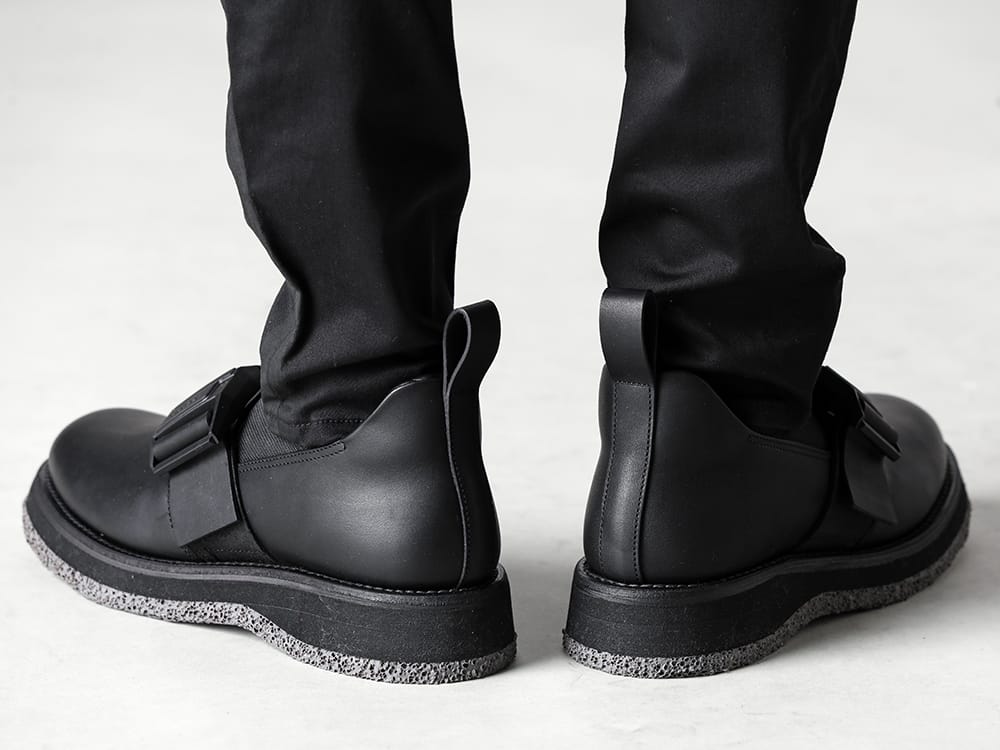 RIPVANWINKLE 2023SS Note the deep color, dust black, of the Line Slim Easy Pants. - RW-520 - Tactical Derby Gore  3-006