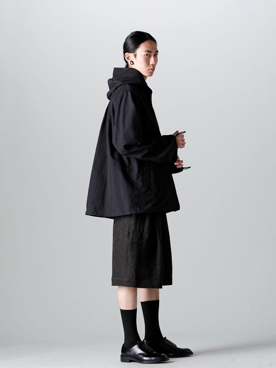 IRENISA - イレニサ  2023SS スタイリング 見出し1 - IH-23SS-J017-CS-Black - レインパーカー Black -  IH-23SS-P020-TK-Dark-Brown - ツータックワイドショーツ Dark Brown - IH-22SS-S001-RC - レザーシューズ 1-002