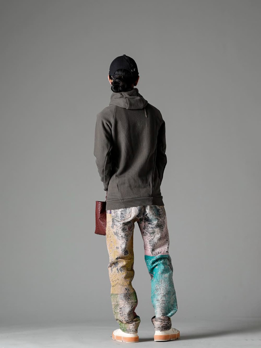 ボリス ビジャン サベリ / プロレタ リ アート / グイディ / コーネリアンタウラス / ニュークリア 2023SS マルチカラーを使用しながらもクラフト感のあるスタイル - HOODY2-FTT00008(フーディー2 FTT00008) UROBOROS-DENIM-JEANS-MULCH-32-22-23AW(BORO デニムパンツ ビーズ付き) GJ02-CO00T(レースアップブーツ - ホースフルグレインレザー) NV_002-Black-Dye(NVロゴ フロント アーミーコットンキャップ ブラックダイ) co22fwcws010-ostrich-Burgundy(CWS デ フォーマーバッグ オーストリッチ バーガンディ) - 1-003