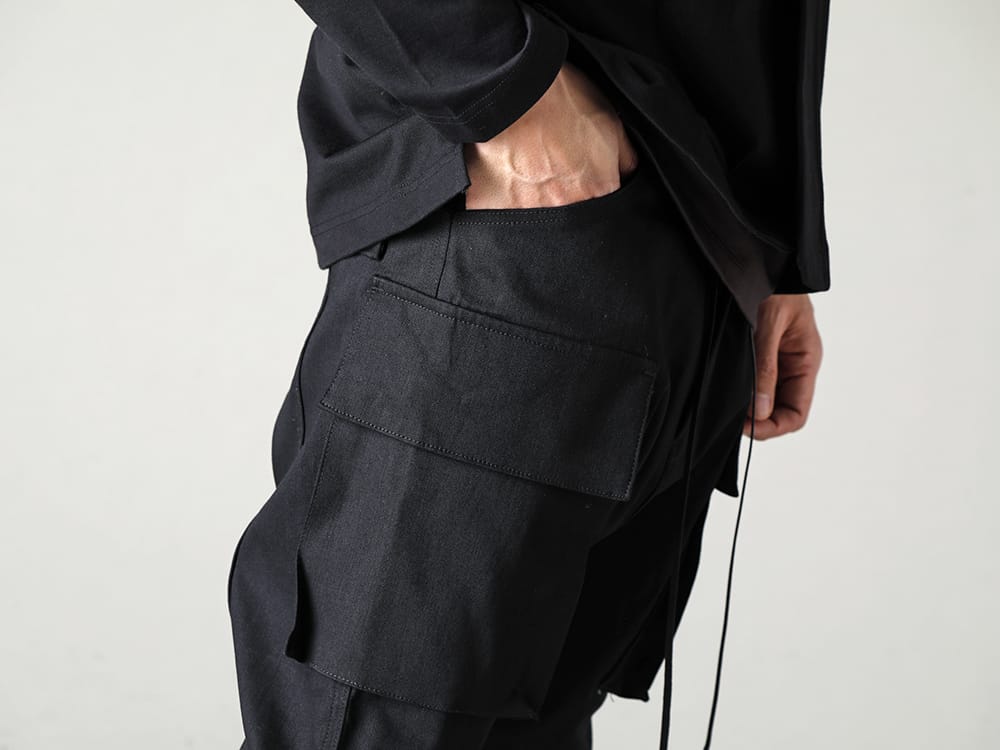 The Viridi-anne 2023SSS Denim pants with a high-level design from TVA - VI-3576-04-Black - Denim Jogger Pants Black 3-003