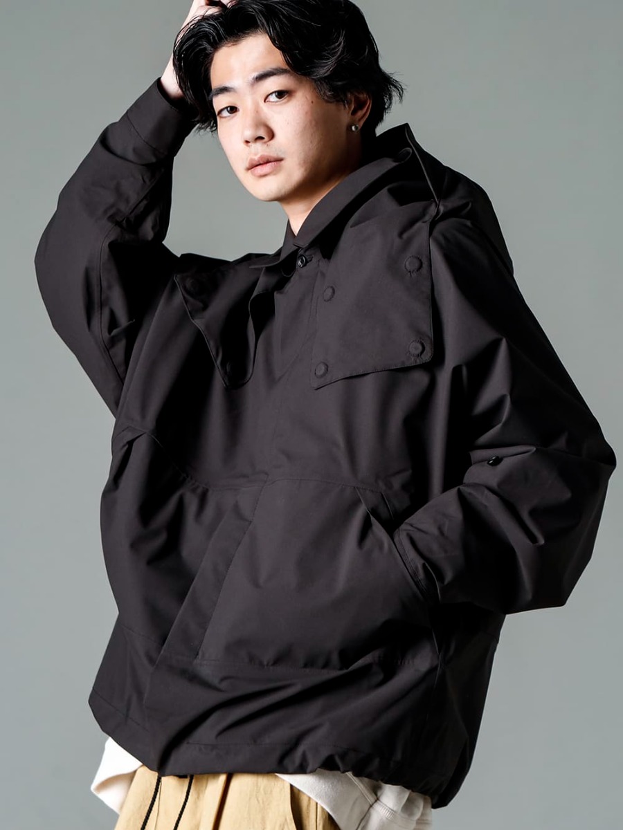 O PROJECT(オー プロジェクト) 23SS(春夏) 驚くほど軽量なスーパーライトウェイト生地と隠された多機能ディテール  - Harmattan-Unisex-Cropped-Black ハルマッタン ユニセックス クロップド ブラック O15SW1-KINARI クルー ネック スエット キナリ 2-004