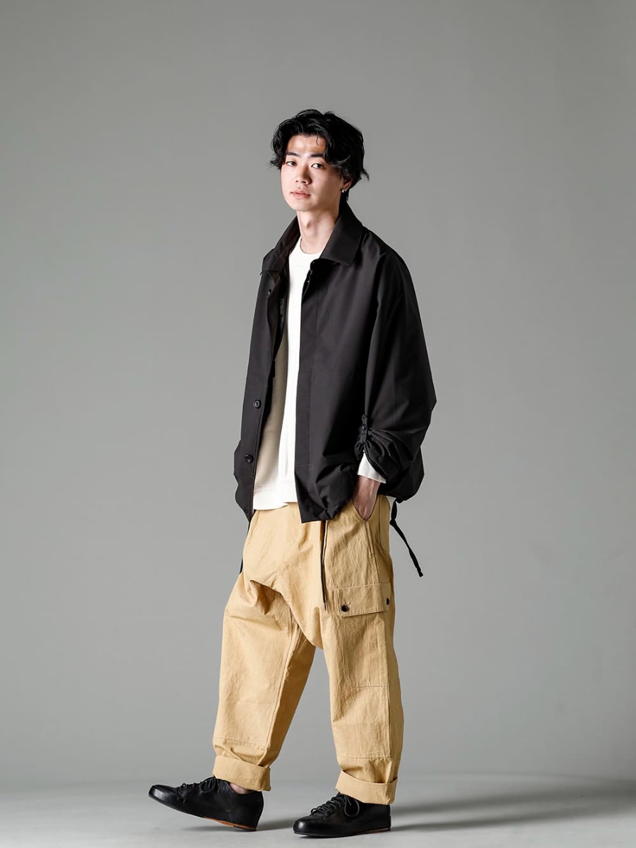 O PROJECT(オー プロジェクト) 23SS(春夏) 春の強風を防ぎつつも湿気の多い春でも快適なドライなタッチも実現した快適トラウザー - O15TR3-MUSTARD カーゴ トラウザー マスタード ファイン キャンバス Handsewn-Classic-Lo ハンドソーン クラシック ロー 3-007