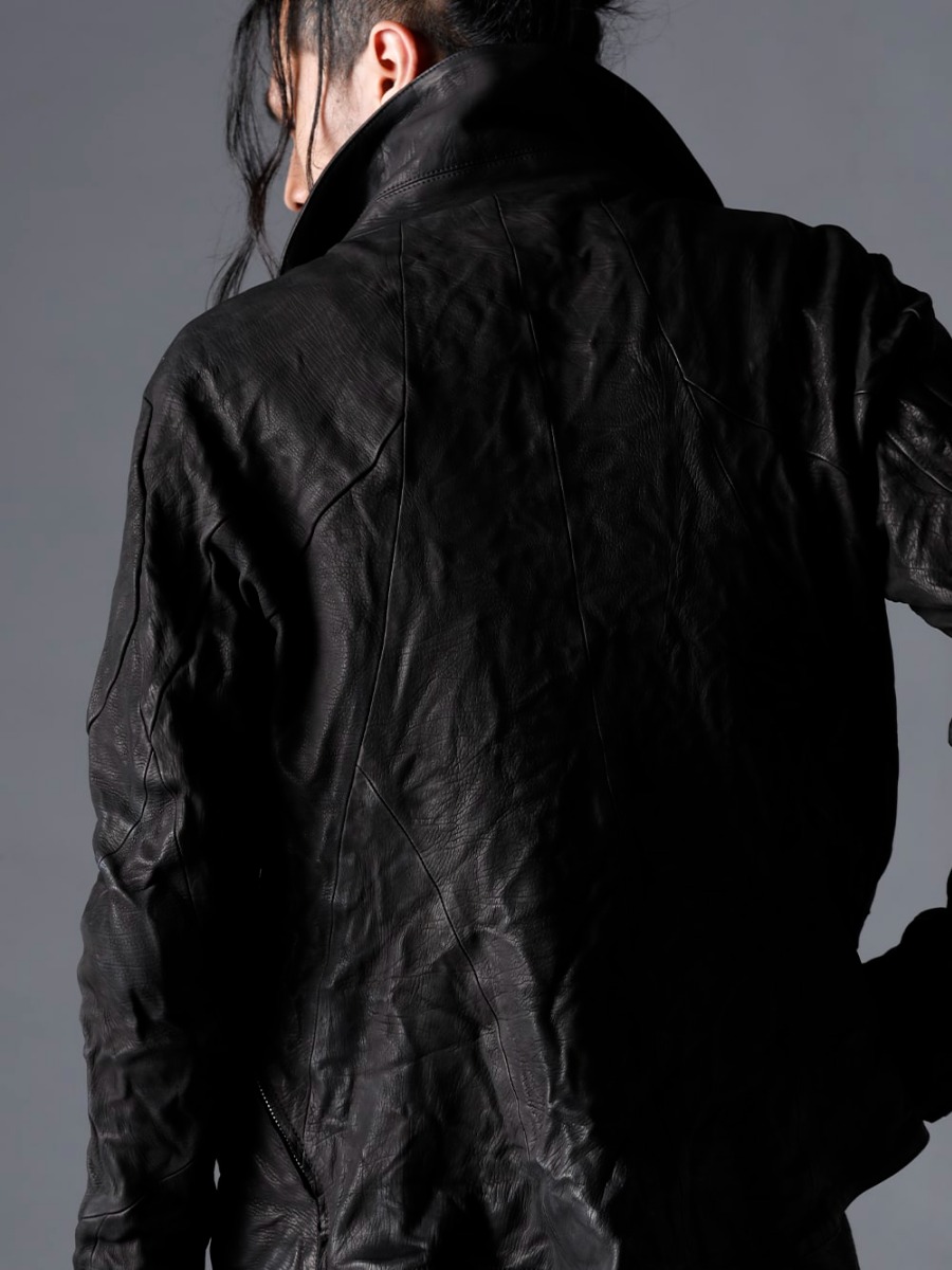 D.HYGEN(ディーハイゲン) 23SS(春夏) デザイナーのライフワークをアイテムに投影 - ST105-0323S-Black ジャパンカーフWライダースジャケット ブラック ST101-0423S-Charcoal ローゲージコットンジャージーコールドダイロングスリーブTシャツ  ST101-1123S-Charcoal コットン×レーヨンリブタンクトップ チャコール   チャコール 2-008