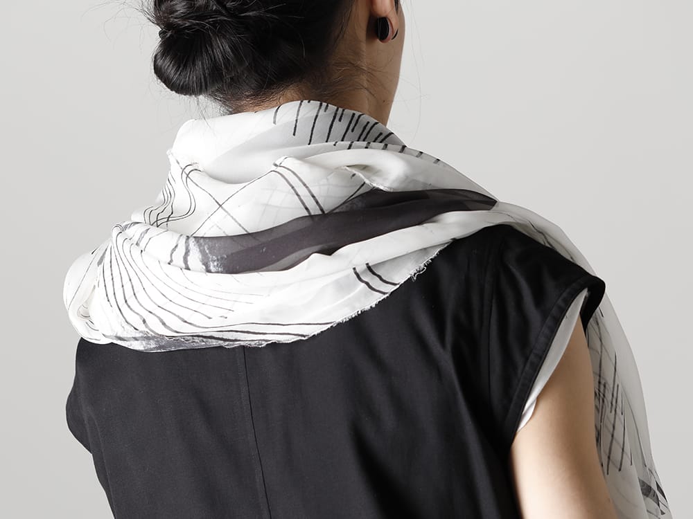 Julius 2023SS - The third delivery from the JULIUS 2023SS collection has been delivered! Now available both in-store and online!

 - 817STU1-offwhite(Print Silk Stole Off White) - 1-011