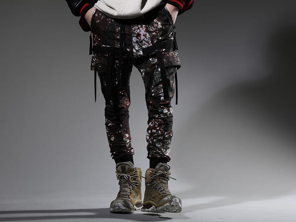 D.HYGEN / 11 by Boris Bidjan Saberi 2023SS Pants that include the graphic that represents the collection. - ST107-0523S-Moss-Black(Mud-Dyed Nylon Ox-Detachable Cargo Pocket Jog Trousers Moss Black) BOOT2-GTX-WH-LR-ALL-WEHR-GRUN(BOOT2 GTX WH/LR/ALL WEHR GRÜN) - 3-001