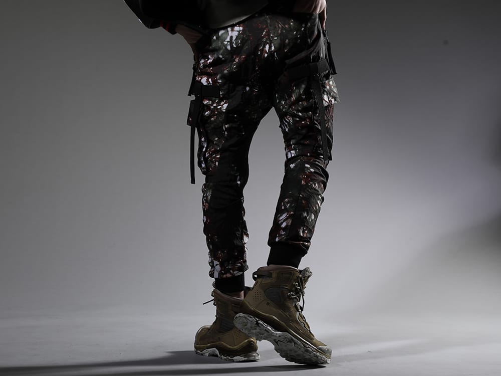 D.HYGEN / 11 by Boris Bidjan Saberi 2023SS Pants that include the graphic that represents the collection. - ST107-0523S-Moss-Black(Mud-Dyed Nylon Ox-Detachable Cargo Pocket Jog Trousers Moss Black) BOOT2-GTX-WH-LR-ALL-WEHR-GRUN(BOOT2 GTX WH/LR/ALL WEHR GRÜN) - 3-003