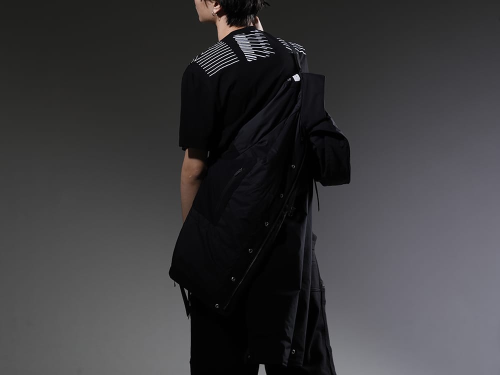 ACRONYM / JULIUS 2022-23AW The new ACRONYM outerwear is a coach jacket! The design is easy to use for casual wear! - J95-PL(Insulated Coach Jacket) 817CPM2(Cotton/Modal Jersey Print Short Sleeve T-Shirt) - 2-010