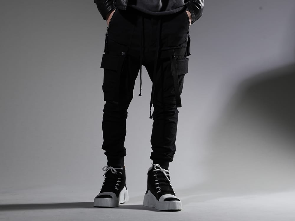 D.HYGEN / BORIS BIDJAN SABERI 2023SS Cargo pants that can taste the texture of the fabric with interest - ST107-0623S(Dimplewasher Cotton Stretch Ripstop Detachable Cargo Pocket Jog Trousers) 202-BAMBA1.1(BAMBA1.1 BLACK Y LIGHT GREY - WHITE SOLE) - 3-001