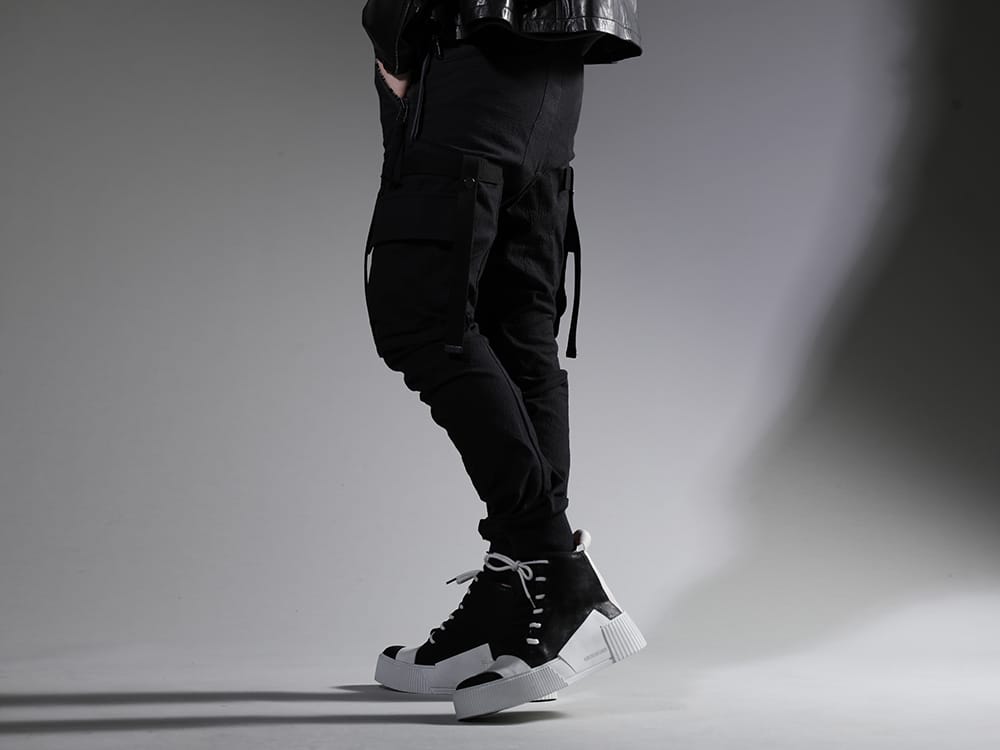 D.HYGEN / BORIS BIDJAN SABERI 2023SS Cargo pants that can taste the texture of the fabric with interest - ST107-0623S(Dimplewasher Cotton Stretch Ripstop Detachable Cargo Pocket Jog Trousers) 202-BAMBA1.1(BAMBA1.1 BLACK Y LIGHT GREY - WHITE SOLE) - 3-002