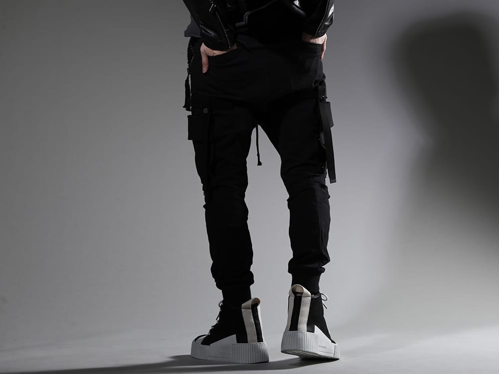 D.HYGEN / BORIS BIDJAN SABERI 2023SS Cargo pants that can taste the texture of the fabric with interest - ST107-0623S(Dimplewasher Cotton Stretch Ripstop Detachable Cargo Pocket Jog Trousers) 202-BAMBA1.1(BAMBA1.1 BLACK Y LIGHT GREY - WHITE SOLE) - 3-003
