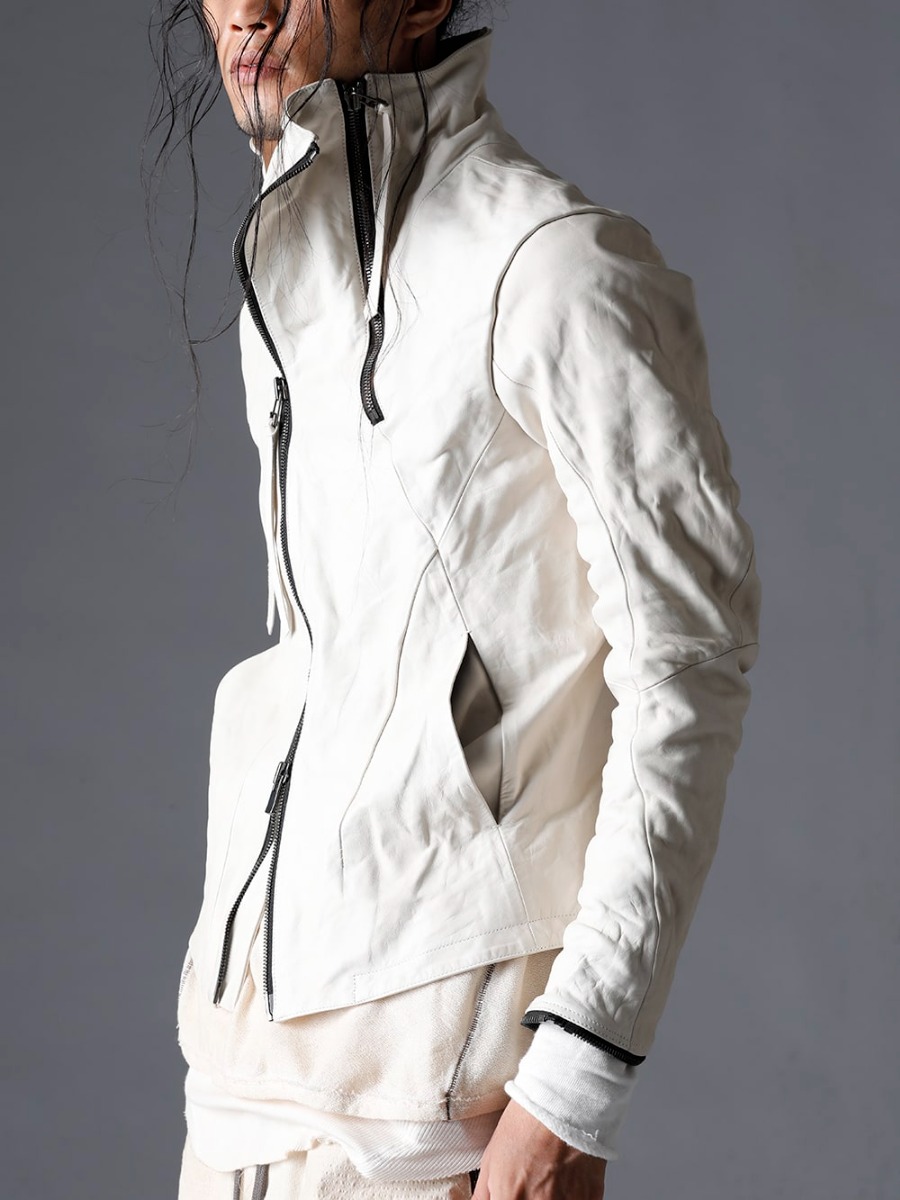 D.HYGEN(ディーハイゲン) 23SS(春夏) 高度に組み上げられたパターンメイク  - ST105-0223S-Bone-White ホースレザーハイネックレザージャケット ボーンホワイト ST101-0723S-Dusty White 30/-ソフトコットンジャージーコールドダイレイヤードスリーブTシャツ ダスティホワイト ST101-1123S-Dusty-White コットン×レーヨンリブタンクトップ ダスティーホワイ 2-002