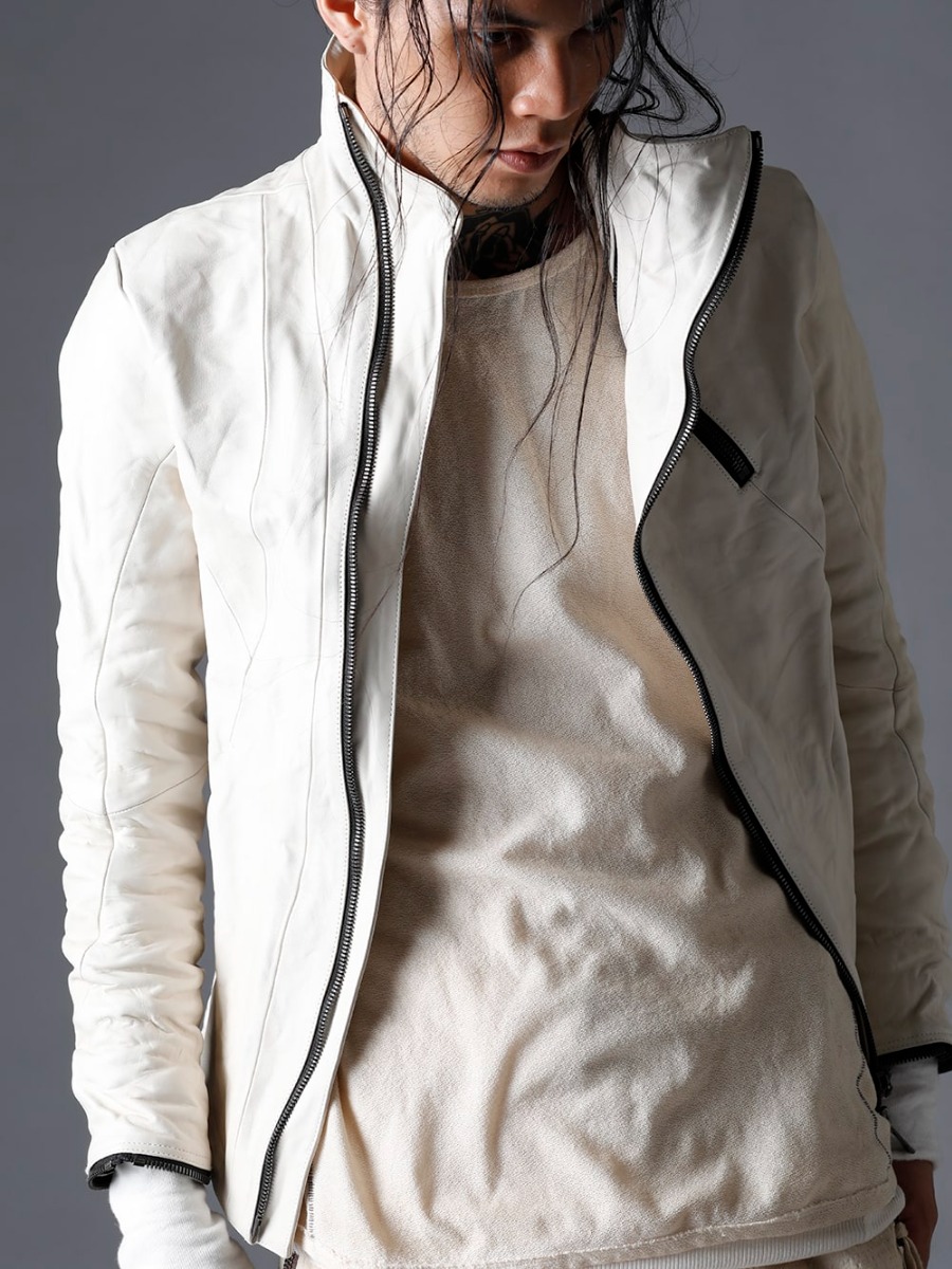 D.HYGEN(ディーハイゲン) 23SS(春夏) 高度に組み上げられたパターンメイク  - ST105-0223S-Bone-White ホースレザーハイネックレザージャケット ボーンホワイト ST101-0723S-Dusty White 30/-ソフトコットンジャージーコールドダイレイヤードスリーブTシャツ ダスティホワイト ST101-1123S-Dusty-White コットン×レーヨンリブタンクトップ ダスティーホワイ 2-006