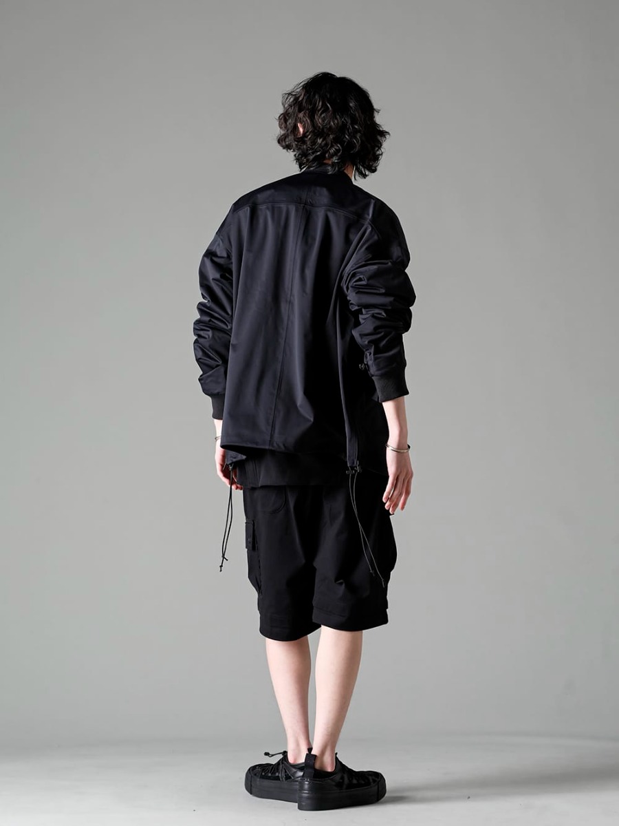 The Viridi-anne 2023SS スタイリング Military based design but styling with an urban feel - VI-3558-06-Black - Water Repellent Bomber Jacket Black - VI-3590-01-Black - Sweat Shirt Black - VI-3607-04-Black - Jersey Short Pants Black 1-003