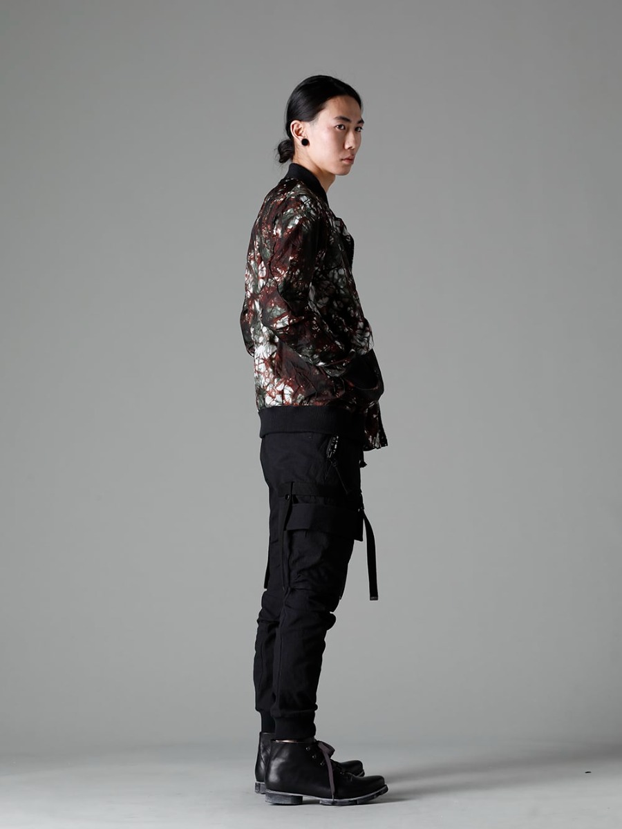 D.HYGEN 23SS The coloring is reminiscent of mossy rocks. - ST104-0123S-Moss-Black Uneven Dyed Nylon Ox Bomber Jacket Moss Black - VI-3613-01-Light-Gray Double Layerd T-Shirt Light Gray - ST107-0623S Dimplewasher Cotton Stretch Ripstop Detachable Cargo Pocket Jog Trousers - FW-CSHS Leather Boots GUIDI Horse Leather 1-003