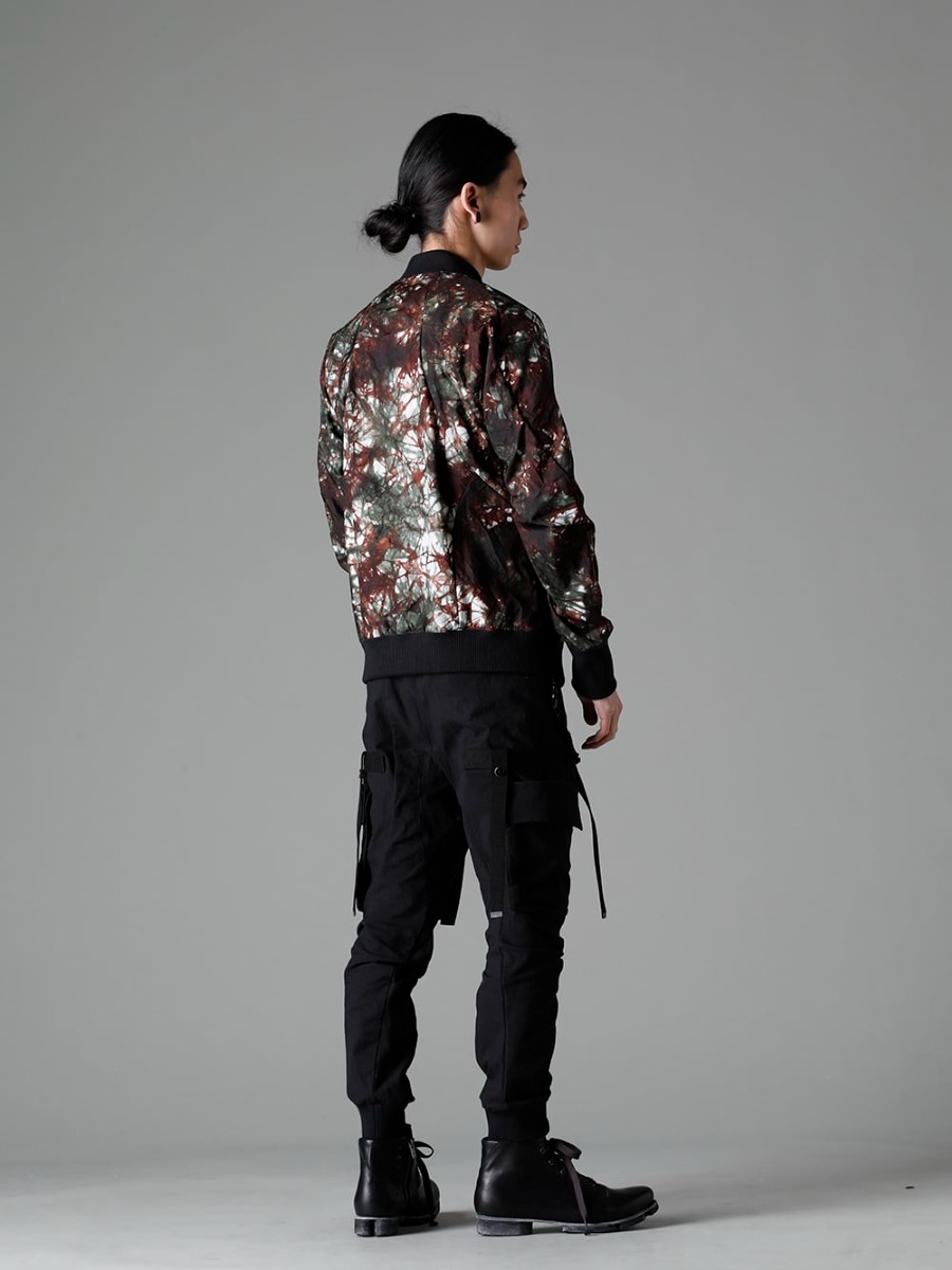 D.HYGEN 23SS The coloring is reminiscent of mossy rocks. - ST104-0123S-Moss-Black Uneven Dyed Nylon Ox Bomber Jacket Moss Black - VI-3613-01-Light-Gray Double Layerd T-Shirt Light Gray - ST107-0623S Dimplewasher Cotton Stretch Ripstop Detachable Cargo Pocket Jog Trousers - FW-CSHS Leather Boots GUIDI Horse Leather 1-004