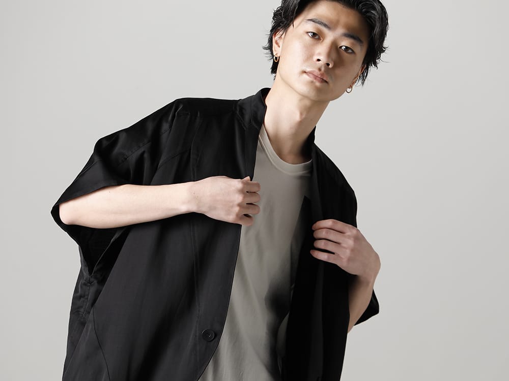 ユリウス 2023SS - JULIUS(ユリウス) 2023SSコレクションより第4弾目のアイテムがデリバリー！只今より店頭・通販共に販売スタート！ - 817JAM3(キュプラ/コットン/リネン サテン ショートスリーブジャケット) - 1-009