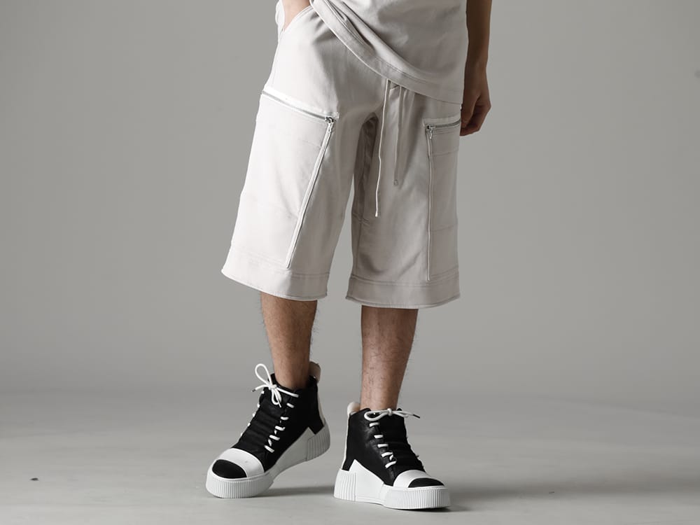 ユリウス 2023SS - JULIUS(ユリウス) 2023SSコレクションより第4弾目のアイテムがデリバリー！只今より店頭・通販共に販売スタート！ - 819PAM9-plaster(コットンスウェット カーゴショーツ プラスター) - 2-013