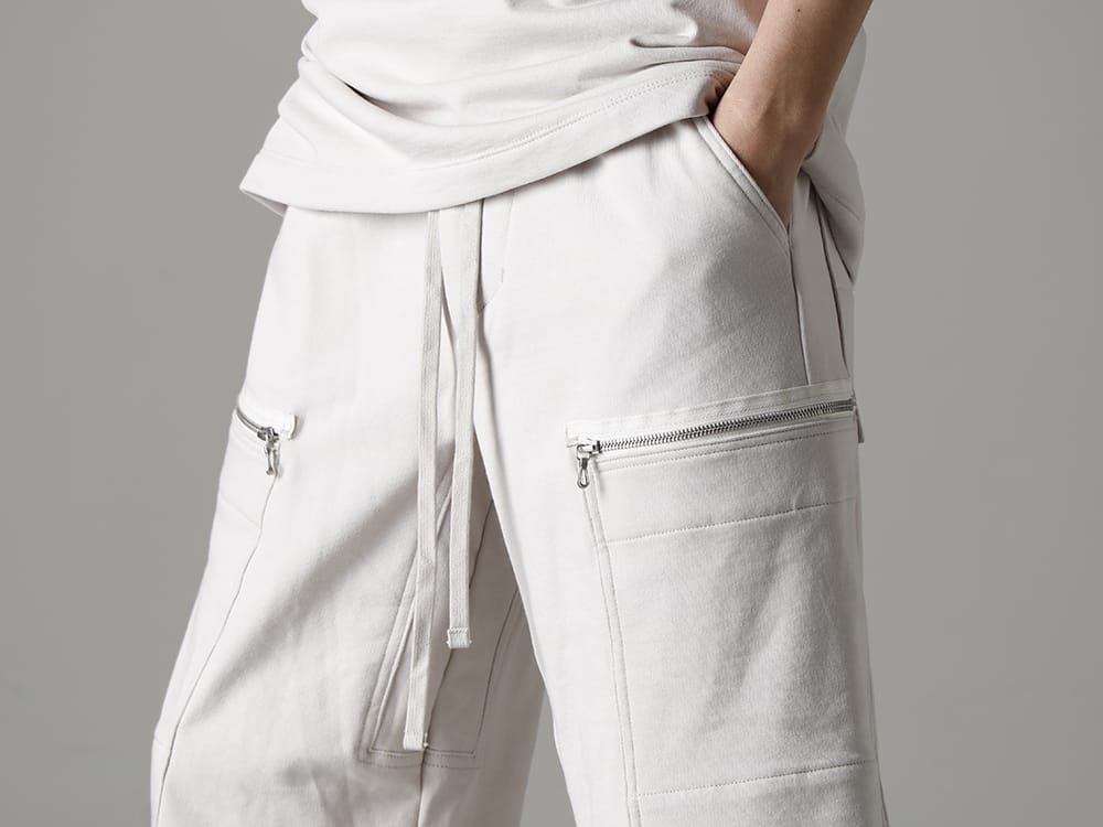 ユリウス 2023SS - JULIUS(ユリウス) 2023SSコレクションより第4弾目のアイテムがデリバリー！只今より店頭・通販共に販売スタート！ - 819PAM9-plaster(コットンスウェット カーゴショーツ プラスター) - 2-016