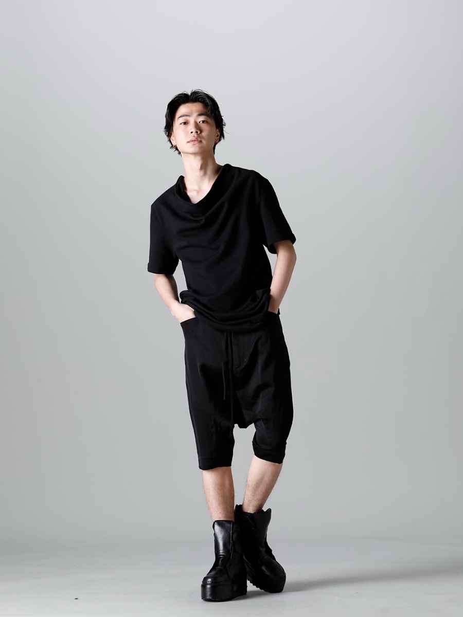 ユリウス 2023SS - JULIUS(ユリウス) 2023SSコレクションより第4弾目のアイテムがデリバリー！只今より店頭・通販共に販売スタート！ - 817PAM11(キュプラ/コットン/リネン サテン サルエルショーツ) - 3-001