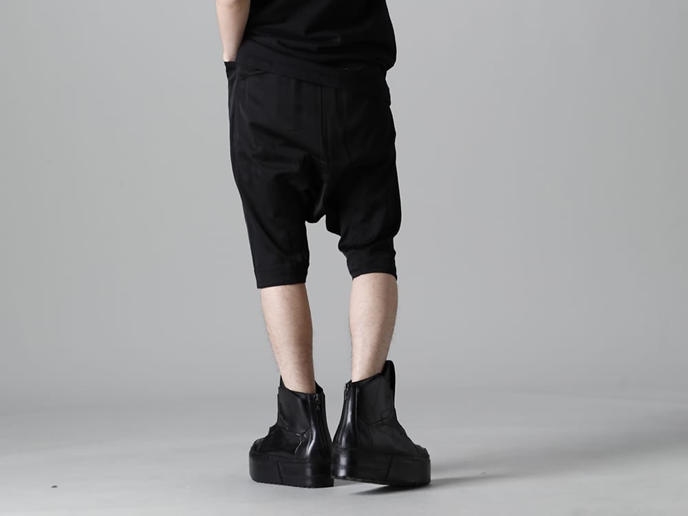 ユリウス 2023SS - JULIUS(ユリウス) 2023SSコレクションより第4弾目のアイテムがデリバリー！只今より店頭・通販共に販売スタート！ - 817PAM11(キュプラ/コットン/リネン サテン サルエルショーツ) - 3-004