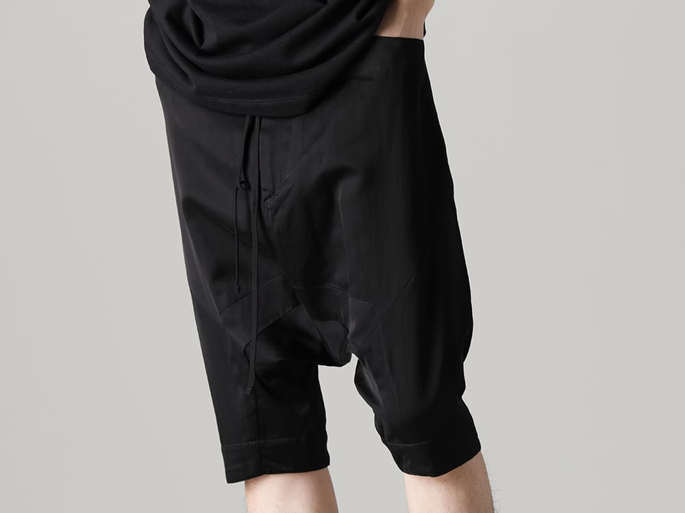 ユリウス 2023SS - JULIUS(ユリウス) 2023SSコレクションより第4弾目のアイテムがデリバリー！只今より店頭・通販共に販売スタート！ - 817PAM11(キュプラ/コットン/リネン サテン サルエルショーツ) - 3-005