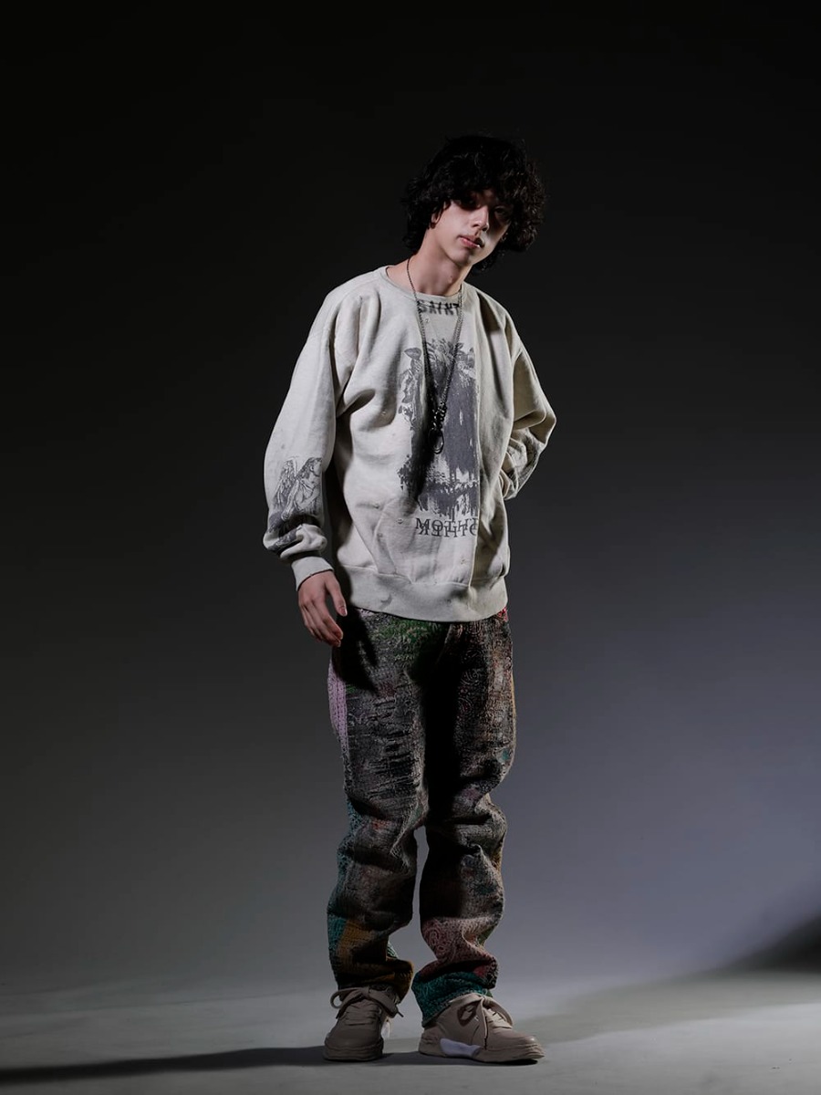 メゾンミハラヤスヒロ / セントマイケル / プロレタ リ アート / ワークスタッドミュンヘン 2023SS - 見出し1 - SM-S23-0000-095(KAWAMURA KOSUKE(河村康輔) × セントマイケル MOTHER スウェットシャツ) M3940(ネックレス ミックス + キーリング) UROBOROS-DENIM-JEANS-MULCH-32-22-23AW(BORO デニムパンツ ビーズ付き) A08FW702-Beige(-パーカー- オリジナル ソール レザー ロートップ スニーカー Beige) - 1-005