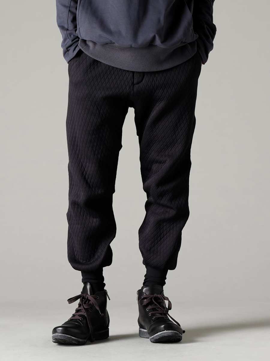 DEVOA 23SS Fabrics with a focus on softness and comfort - PTN-DKCJ Jogger pants quilted cotton / polyester - FW-CSHS Leather Boots GUIDI Horse Leather 3-005