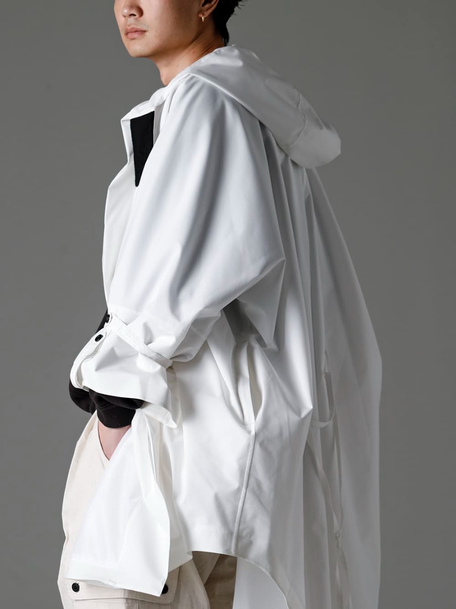 Norwegian Rain 23SS Inverted color style based on White with Black everywhere - Raincho-Unisex-SuperLightweight-White Raincho Unisex Super Lightweight White O15SW1-BLACK Crew Neck Sweatshirt Black 2-007