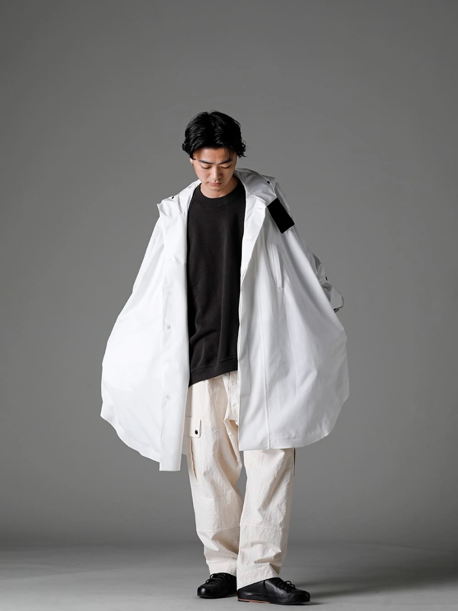 Norwegian Rain 23SS Inverted color style based on White with Black everywhere - Raincho-Unisex-SuperLightweight-White Raincho Unisex Super Lightweight White O15SW1-BLACK Crew Neck Sweatshirt Black 2-007