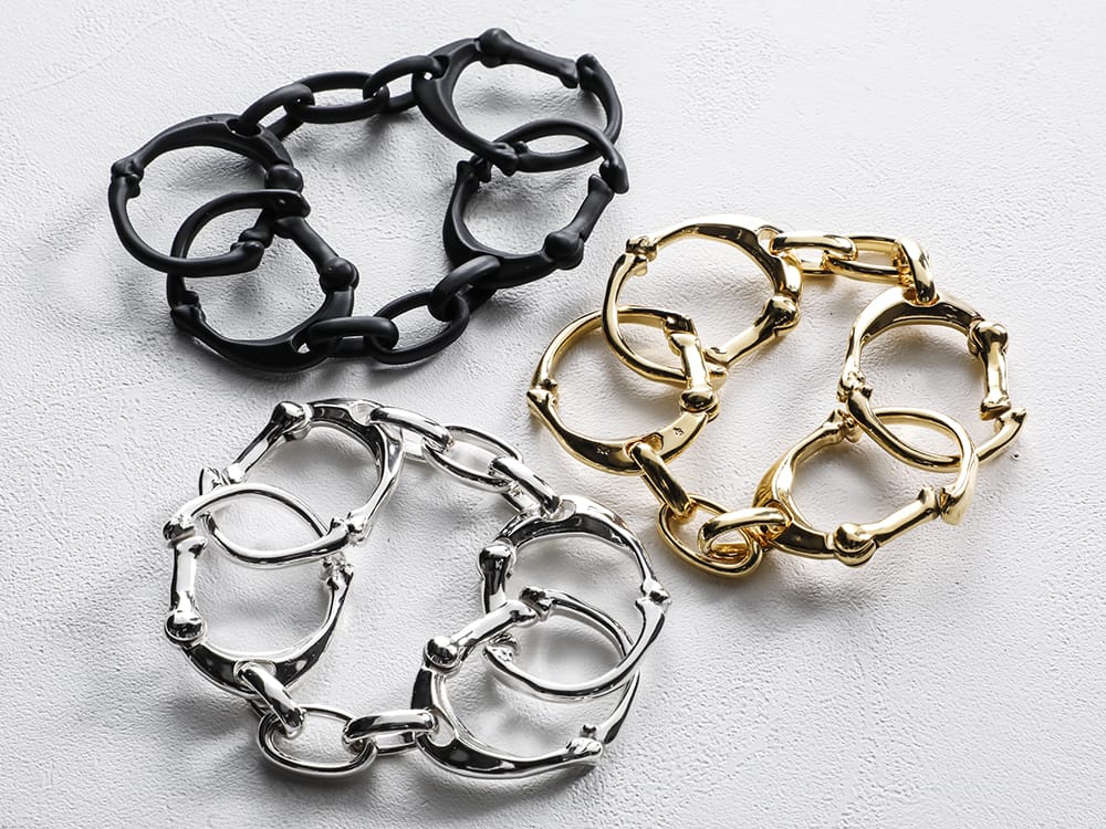 TAKAHIROMIYASHITATheSoloist 2023SS bone shaped carabiner bracelet. 2-001