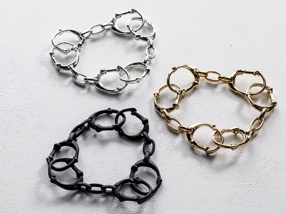 TAKAHIROMIYASHITATheSoloist 2023SS bone shaped carabiner bracelet. 2-005