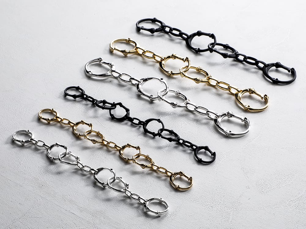 TAKAHIROMIYASHITATheSoloist 2023SS bone shaped carabiner bracelet. 2-009