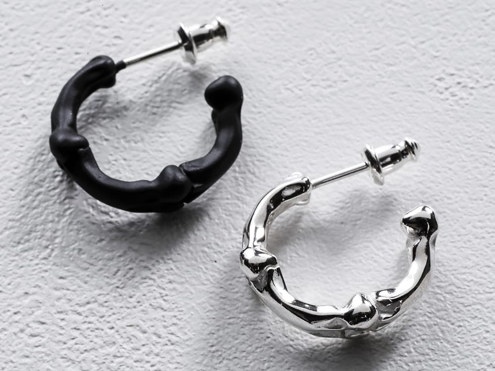 TAKAHIROMIYASHITATheSoloist 2023SS bone shaped earrings. 5-002
