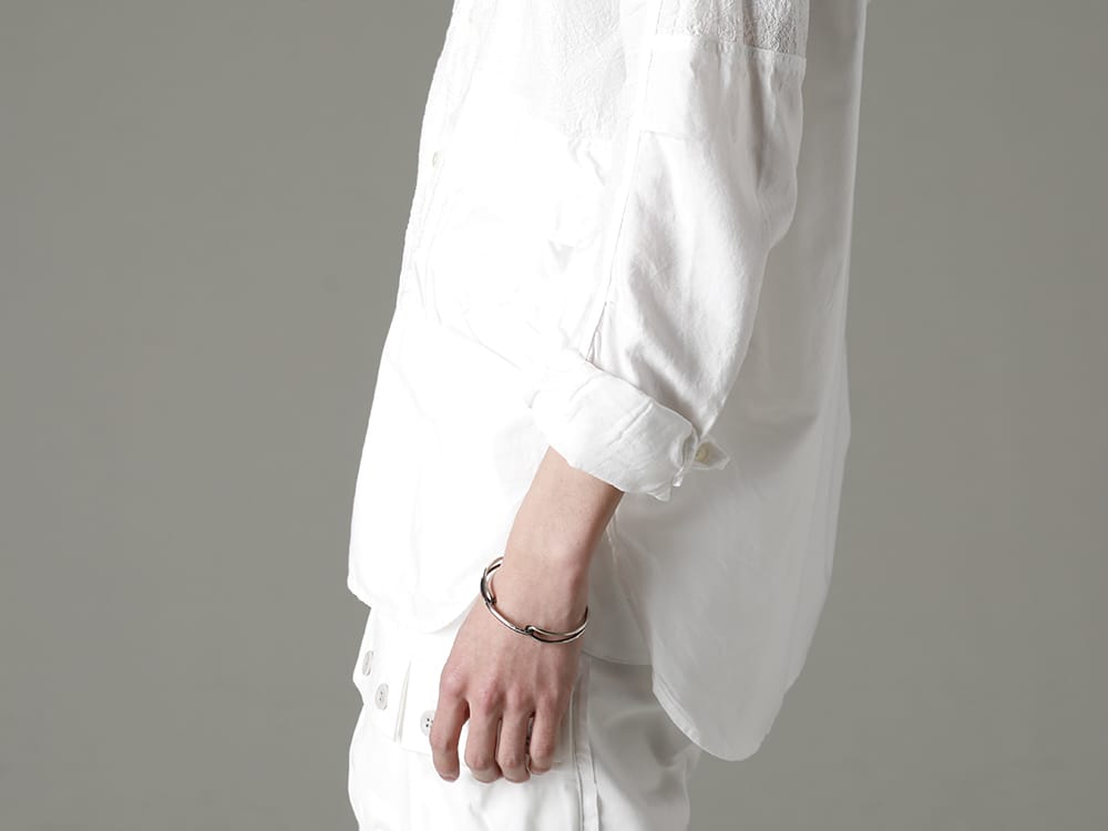 ザ ヴィリジアン / ワークスタッドミュンヘン 2023SS ホワイトカラーのシャツにジュエリーをプラスして春夏感を - VI-3578-02(刺繍入り クロース バンド カラーシャツ) M2211(ブレスレット クロスド) M2640-BA(バングルフックバンド) M2399-ROPE(BANGLE SIDE HOOK ROPE) - 2-006