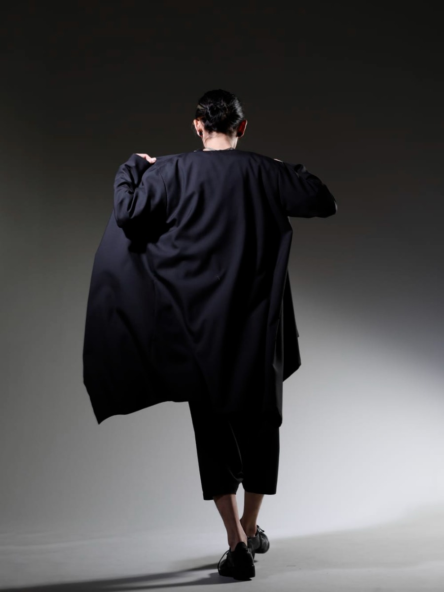 グラウンドワイ / グイディ / ワークスタッドミュンヘン 2023SS - 涼しげな印象とドレープを演出したスタイル - GA-D06-100(ロング丈ドレープジャケット) GI-T05-016(レフトオニオン Tシャツ) GI-P02-100(フロントタック サルエルパンツ) M3922(チョーカー ダブルチェーンズ) M3856(チョーカー バードフライト) 792Z(クラシック ダービーシューズ レースアップ ダブルソール - ホース フルグレイン - 792Z) - 1-003