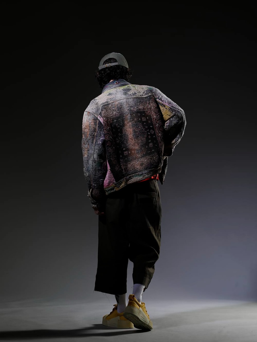 プロレタ リ アート / セントマイケル / フェノメノン / ニュークリア / ザ ヴィリディアン / ボリス ビジャン サベリ 2023SS - 複数のカラーを組み込んだカジュアルスタイル - UROBOROS-DENIM-JACKET-MULCH-XL-22-23AW(デニムジャケット 2nd タイプ ビーズ付き) SM-S23-0000-070(ウエスタン シャツジャケット) ILLCS22A-028-white(SOMETHING LIKE A PHENOMENON 銀座 Tシャツ ホワイト) NV_002-Vintage-Green(NVロゴ フロント アーミーコットンキャップ ヴィンテージグリーン) VI-3569-04-Dark-olive(フラグメント クロップド トラウザー ダーク オリーブ) SM-S23-0000-100(EYE ソックス ホワイト)  BAMBA2.1-PERFORATED-LEATHER-WHITE-SOLE(バンバ2.1 パーフォレイティド レザー / ホワイトソール) - 1-004