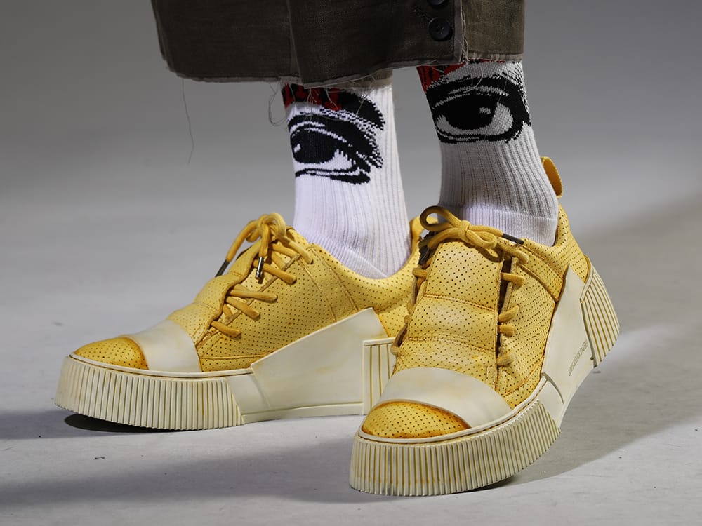 セントマイケル / ボリス ビジャン サベリ 2023SS スッキリとした足元を演出する落ち着きのあるワイドパンツ - SM-S23-0000-100(EYE ソックス ホワイト)  BAMBA2.1-PERFORATED-LEATHER-WHITE-SOLE(バンバ2.1 パーフォレイティド レザー / ホワイトソール) - 3-007